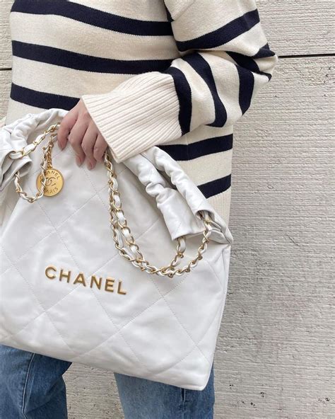 chanel bag 22 white|chanel 22 bag review.